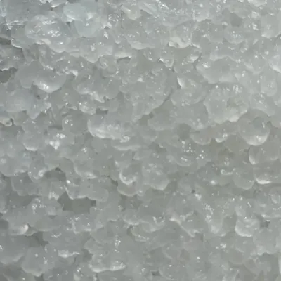 Doorschijnende waterkefir kristallen van dichtbij